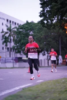 Runner Photo 1811250