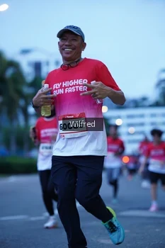 Runner Photo 1811338