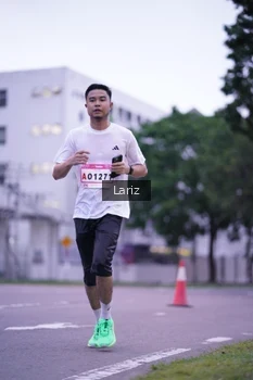 Runner Photo 1811432