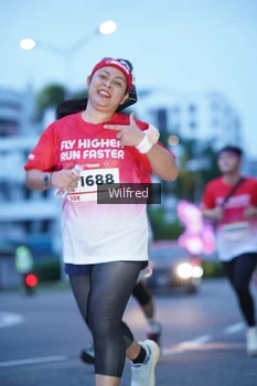 Runner Photo 1811805