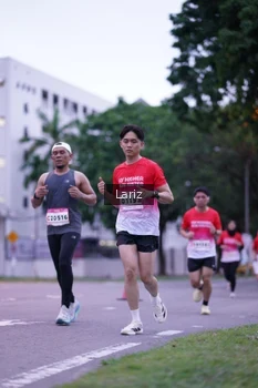 Runner Photo 1812043