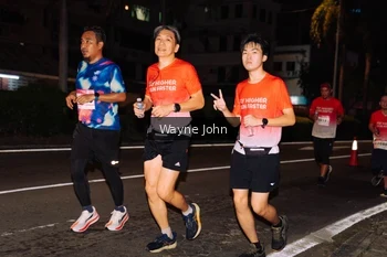 Runner Photo 1812104