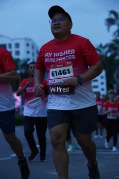 Runner Photo 1812125