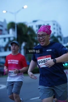 Runner Photo 1812331