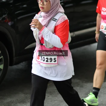 Runner Photo 1812424