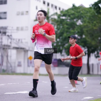 Runner Photo 1812663