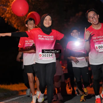 Runner Photo 1812678