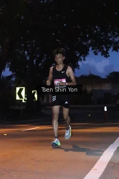 Runner Photo 1812971