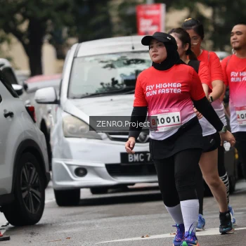 Runner Photo 1813249