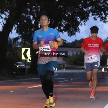 Runner Photo 1813332