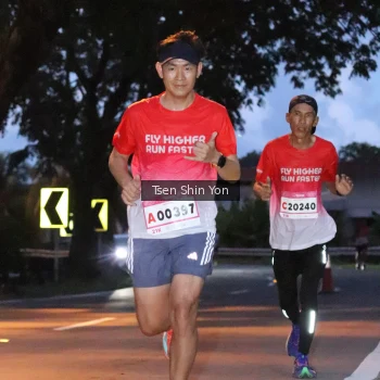 Runner Photo 1813350
