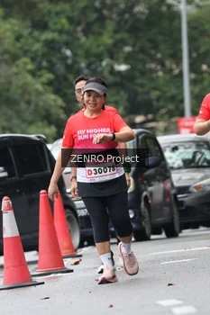 Runner Photo 1813411