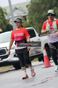 Runner Photo 1813428