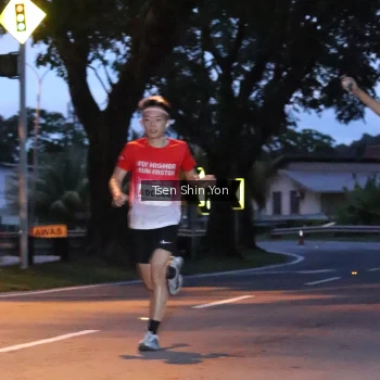 Runner Photo 1813436