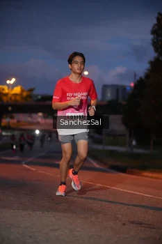 Runner Photo 1813489