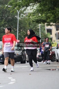 Runner Photo 1813495