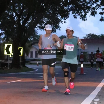 Runner Photo 1813499