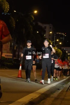 Runner Photo 1813510