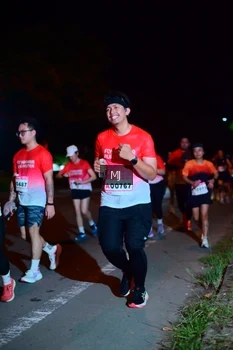 Runner Photo 1813561