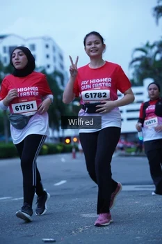 Runner Photo 1813680