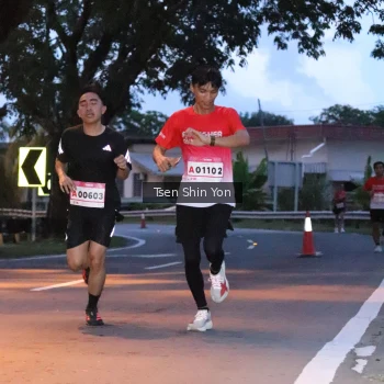 Runner Photo 1813705