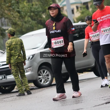 Runner Photo 1813735