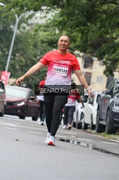 Runner Photo 1813824