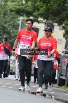 Runner Photo 1813853