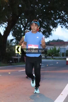 Runner Photo 1813935
