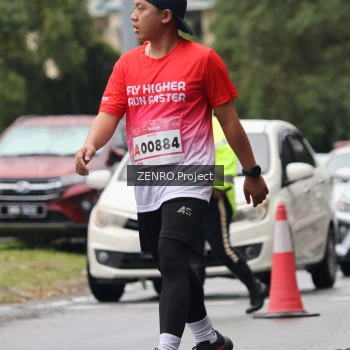 Runner Photo 1814233