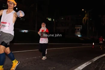 Runner Photo 1814280
