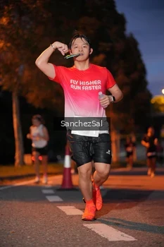 Runner Photo 1814362
