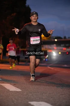 Runner Photo 1814408
