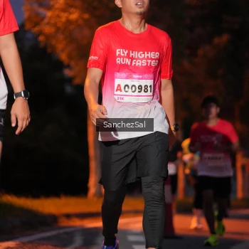 Runner Photo 1814427