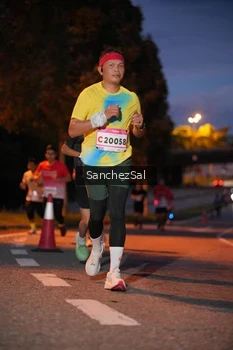 Runner Photo 1814448