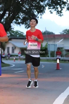 Runner Photo 1814468
