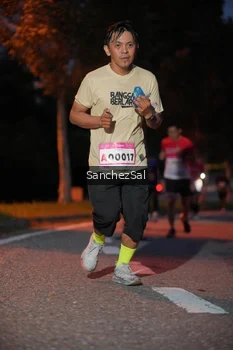 Runner Photo 1814474