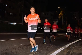 Runner Photo 1814495