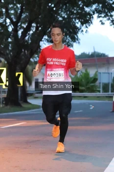 Runner Photo 1814497