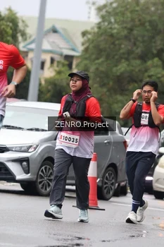 Runner Photo 1814505