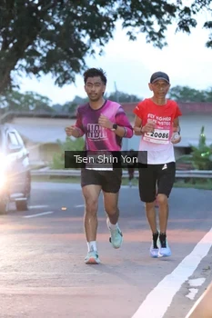 Runner Photo 1814524