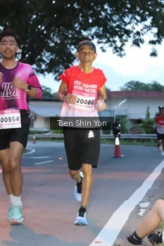 Runner Photo 1814534