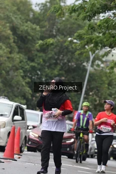 Runner Photo 1814572