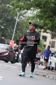 Runner Photo 1814637