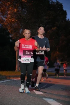 Runner Photo 1814650