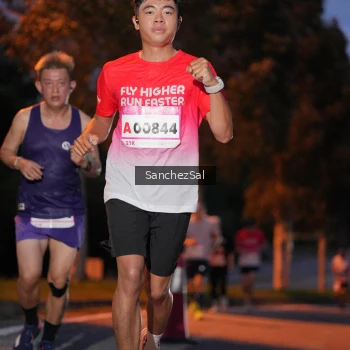 Runner Photo 1814661