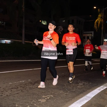 Runner Photo 1814668