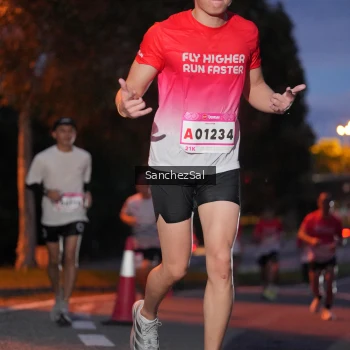Runner Photo 1814757