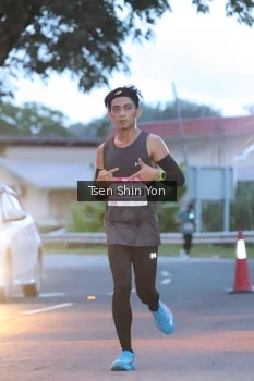 Runner Photo 1814846