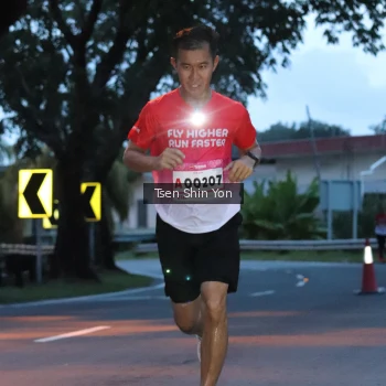 Runner Photo 1814920